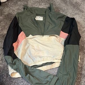Medium Aeropostale multi-color crop top windbreaker